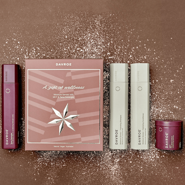 Davroe Moisture Senses Moisture, rich, luxurious hair, Revitalize your hair care routine with the Davroe Moisture Senses Quad Pack
Expertly crafted for dry, damaged, and curly hair types. This luxurious set combines the nourishing benefits of Australian Lilly Pilly, organic Argan Oil, and Quinoa Protein to deliver deep hydration, improve manageability, and reduce frizz, leaving your hair soft, supple, and beautifully shiny.
Key Features:
    Hydrating Shampoo & Conditioner: The Moisture Senses Hydrating