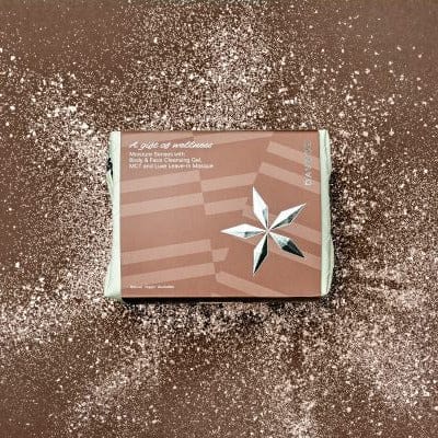 Davroe Moisture Senses
Moisture, rich, luxurious hair.
This gentle shampoo and conditioner with Australian Lilly Pilly is formulated to revitalize and detangle dry, damaged, and curly hair types. Nourishing organic Argan Oil and Quinoa Protein assist to replenish essential moisture and repair damage to leave hair feeling soft, supple and healthy. Helps to improve manageability, reduce frizz, and add luminous shine.