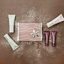 Davroe Moisture Senses
Moisture, rich, luxurious hair.
This gentle shampoo and conditioner with Australian Lilly Pilly is formulated to revitalize and detangle dry, damaged, and curly hair types. Nourishing organic Argan Oil and Quinoa Protein assist to replenish essential moisture and repair damage to leave hair feeling soft, supple and healthy. Helps to improve manageability, reduce frizz, and add luminous shine.