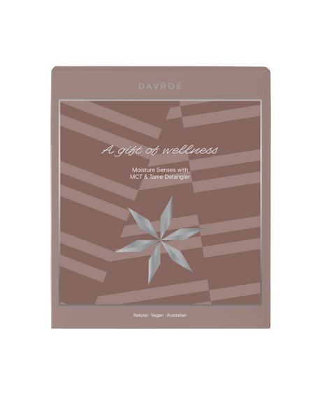 Davroe Moisture Senses Moisture, rich, luxurious hair, Revitalize your hair care routine with the Davroe Moisture Senses Quad Pack

Expertly crafted for dry, damaged, and curly hair types. This luxurious set combines the nourishing benefits of Australian Lilly Pilly, organic Argan Oil, and Quinoa Protein to deliver deep hydration, improve manageability, and reduce frizz, leaving your hair soft, supple, and beautifully shiny.

Key Features:

    Hydrating Shampoo & Conditioner: The Moisture Senses Hydrating 